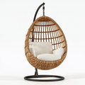 Hängesessel 105 x 105 x 195 cm aus Rattan in Naturbraun mit Stahlgestell im Boho-Stil